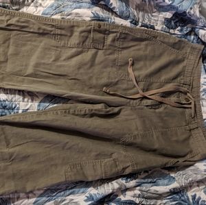 Highrise Capri Khakis